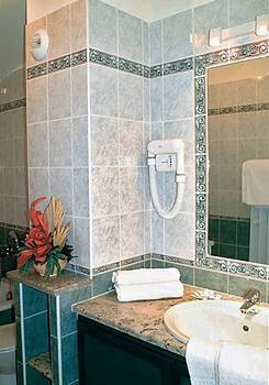 Hotel Restaurant Atrachjata Adonis 3*