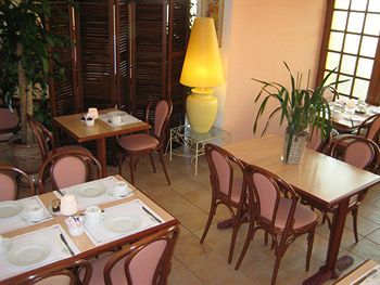Hotel Restaurant Atrachjata Adonis 3*